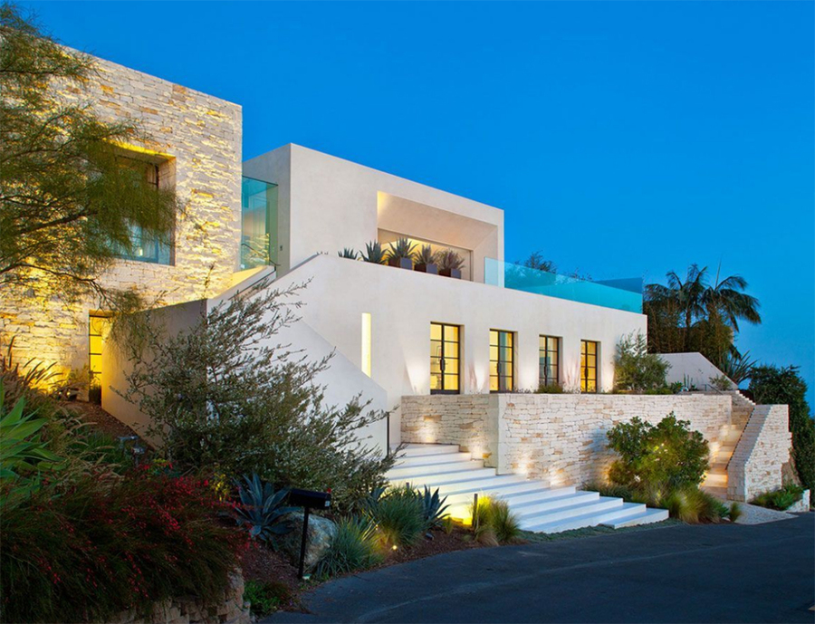 Light Up Your Outdoor Retreat with Beautiful Landscape Lighting